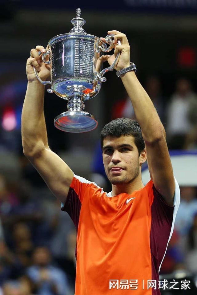 西蒙尼的6 西蒙尼的6